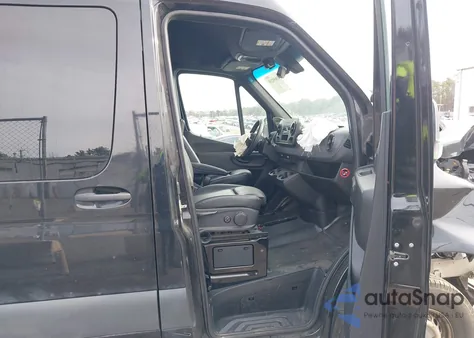 2019 Mercedes-Benz Sprinter 2500 High Roof I4 из США, поврежденный, VIN WDZPF1ED7KT010864